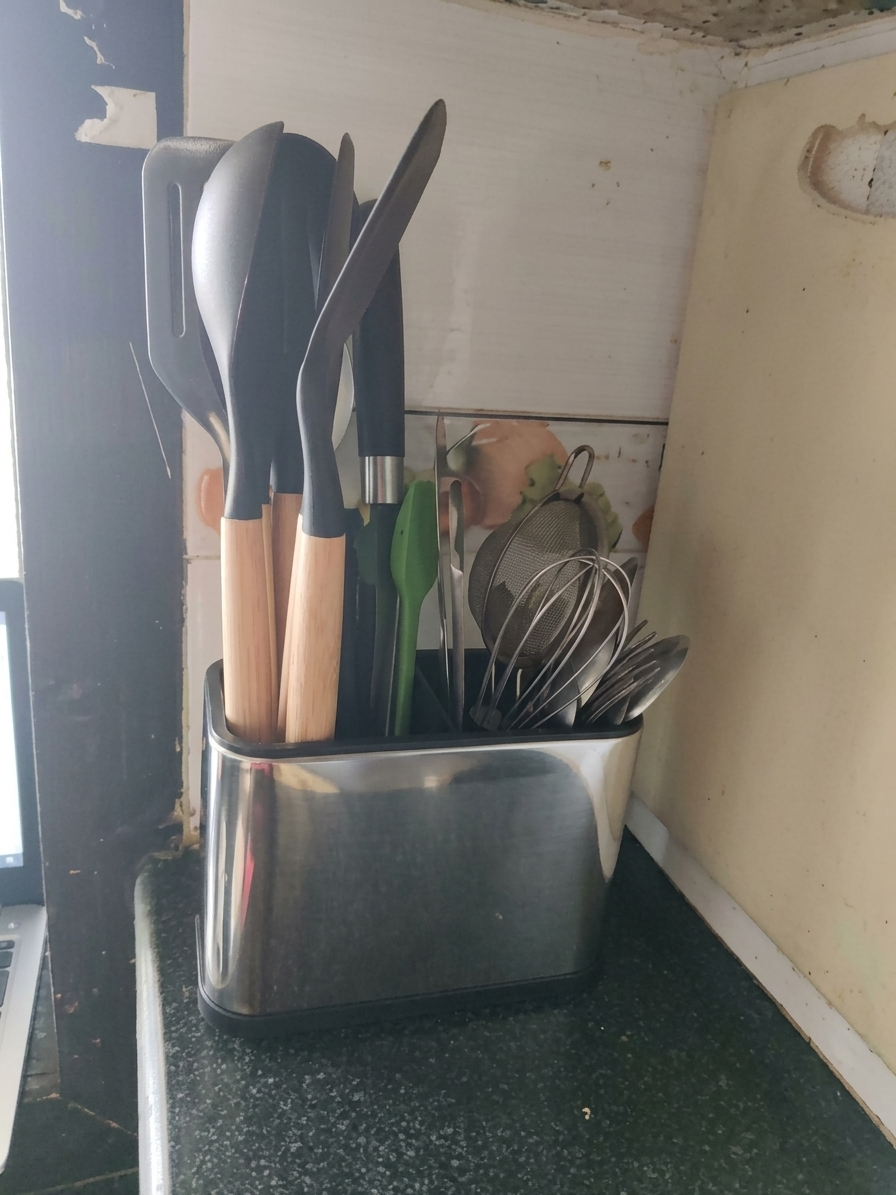 Customer photo - unboxing the stainless steel cutlery organizer